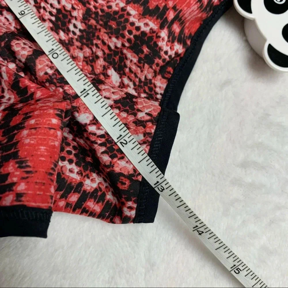 Under Armour pink running shorts size S heat gear